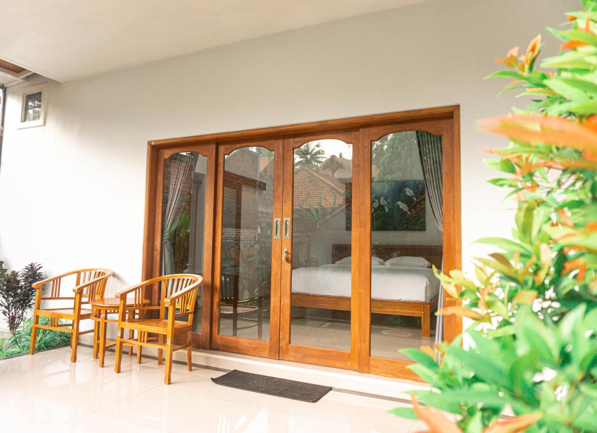Srinadi Guest House Lovina Exterior foto